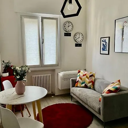 Dream: Flat In The Heart Of