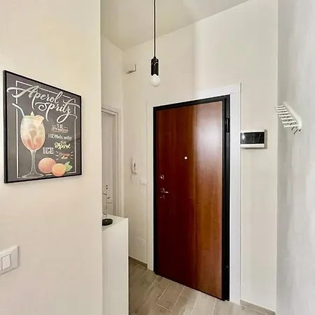 Dream: Flat In The Heart Of